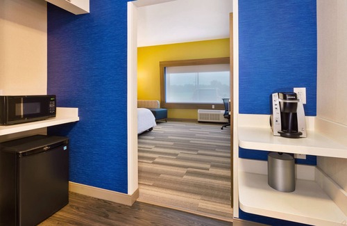 Milan Hotel | Holiday Inn Express & Suites Milan – Sandusky Area by IHG