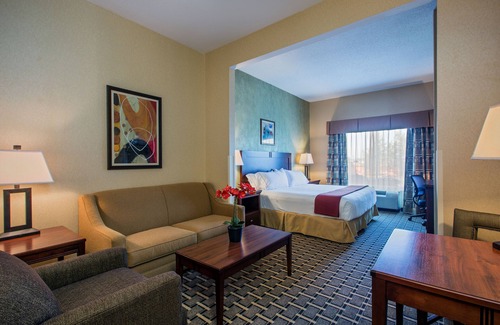Warren Hotel | Holiday Inn Express & Suites Youngstown N (Warren/Niles) by IHG