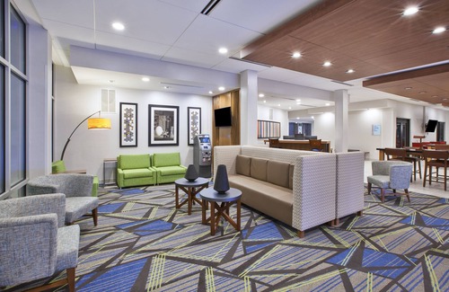 Auburn Hills Hotel | Holiday Inn Express Auburn Hills South by IHG