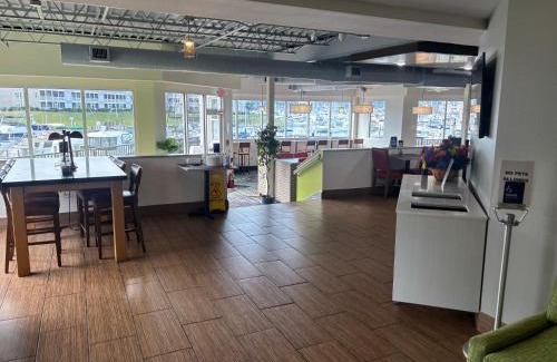 Little River Hotel | Holiday Inn Express and Suites N Myrtle Beach Little River