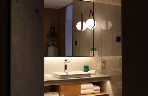 Baiyun Hotel | Holiday Inn Guangzhou South Lake by IHG