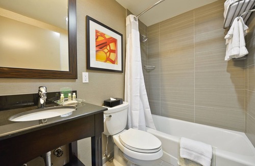 Lower East Side Hotel | Holiday Inn NYC - Lower East Side by IHG