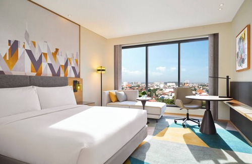Vientiane Hotel | Holiday Inn & Suites Vientiane by IHG