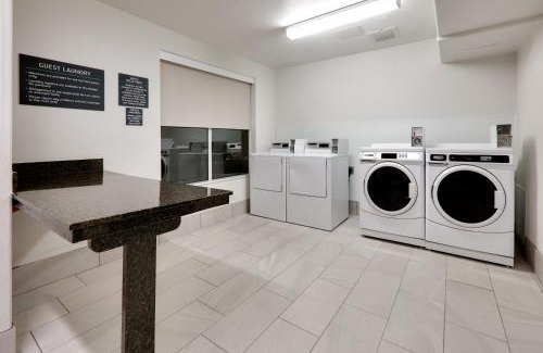 Yuma Hotel | Holiday Inn Yuma by IHG