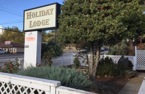 Grass Valley Hotel | Holiday Lodge