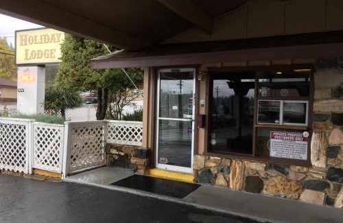 Grass Valley Hotel | Holiday Lodge