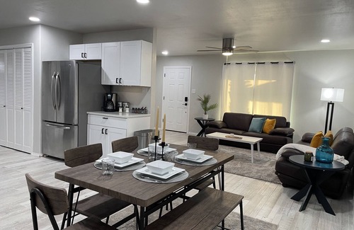 Mesa Vista Casa | Holiday Ready Cozy Home 3BR/2BA near shopping hospitals and more