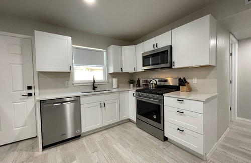 Mesa Vista Casa | Holiday Ready Cozy Home 3BR/2BA near shopping hospitals and more