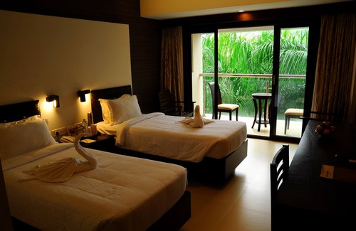 Vazhayil Hotel | Holiday Vista