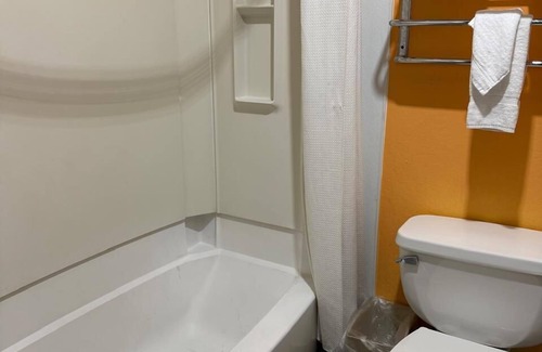 Hollister Hotel | Hollister Inn