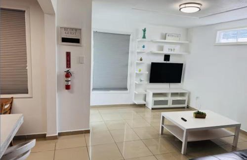 Yabucoa Apartamento | Hollywood Apartments - H