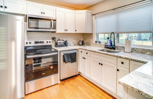 Hendersonville Casa | Home 14 Mi to Highpoint Health w/ Fenced Yard!