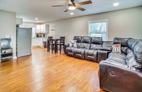 Hendersonville Casa | Home 14 Mi to Highpoint Health w/ Fenced Yard!