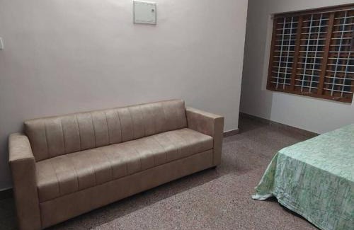 Guruvayur Casa | Home at Guruvayur 2 AC Room,1 single bed,Kitchen