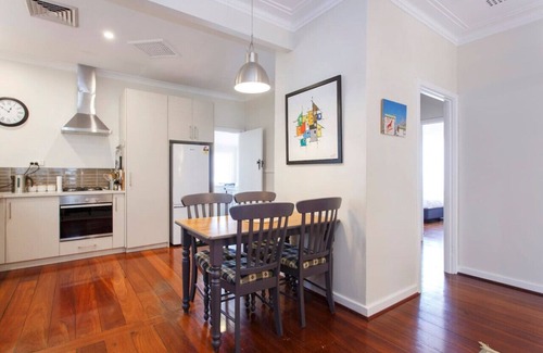 Hilton Casa | Home Away - 2 Bedroom Cottage