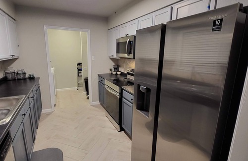 Blytheville Casa | Home Away From Home, Cozy Grounds, Minutes From the Excitements...