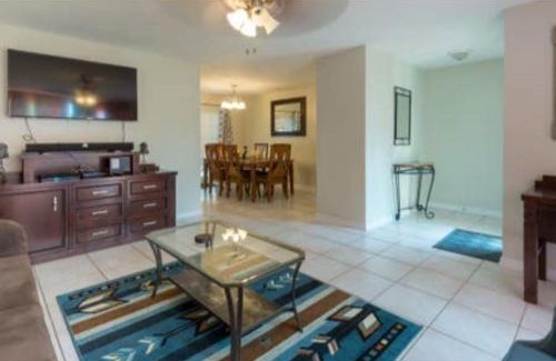 Deltona Lakes Casa | Home away from Home!