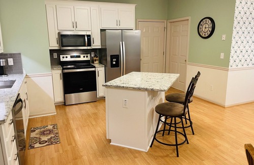 Loganville Casa | Home Away From Home on a Quiet Cul-de-sac with large backyard