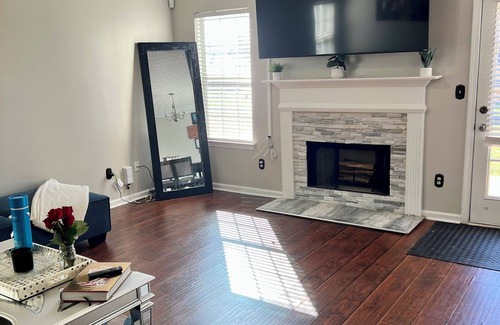 Hampton Casa | Home away from home, your getaway awaits your arrival.