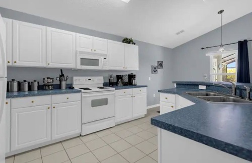 Highgate Park Casa | Casa en Davenport con Piscina Cerca de los Parques