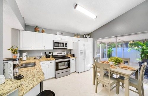 Carrollwood Casa | 🗝Home in Tampa Bay for a cozy stay☀️