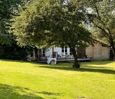 Veroce Apartamento | Home of Art Vendégház és Erdei Közösségi Ház