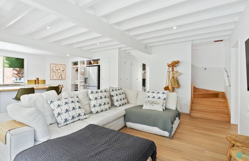 Point Lookout Casa | Home on Home by Discover Stradbroke