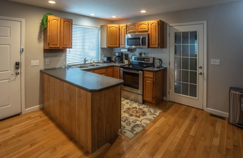 Doling Casa | Home Stays SGF /near Ozark Empire Fairgrounds