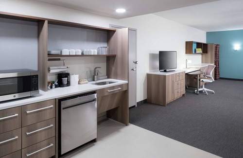 Northside Hotel | Home2 Suites by Hilton Jacksonville Airport