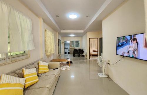 Sattahip Casa | HOMEis garden villa Sattahip