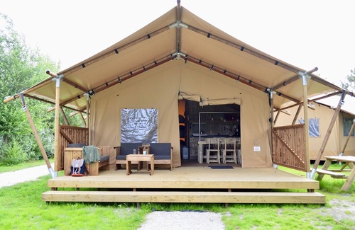 's-Gravenzande Casa | Hermosa carpa con cocina y ducha cerca del mar y la playa.
