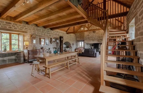 Chaumeil Casa | Homerez - Casa de granito auténtica - Chaumeil - Chimenea