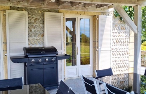 Bournos Casa | Homerez - Casa para 19 pers. con piscina, sauna, jardín y terraza en Bourmos