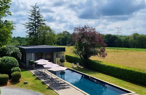 Bournos Casa | Homerez - Casa para 19 pers. con piscina, sauna, jardín y terraza en Bourmos