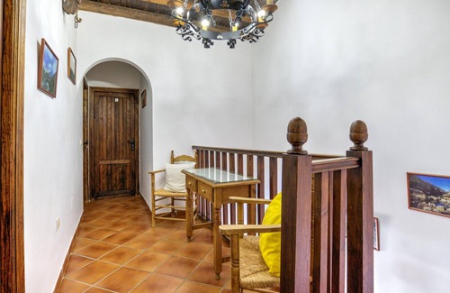 Puebla de Don Rodrigo Casa | Homerez - Casa para 8 pers. con jacuzzi, spa y terraza en Puebla de Don Rodrigo