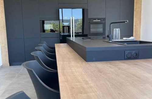 Saint-Peray Villa | Homerez - Luxury Villa in Saint-Péray with pool