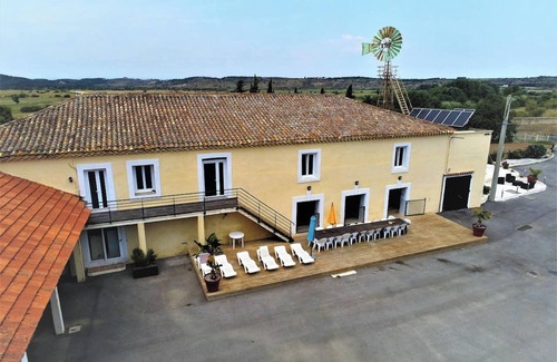 Lespignan Casa | Homerez - Casa espaciosa cerca de Lespignan con piscina privada