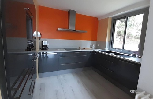 Langogne Casa | Homerez - Casa espaciosa en Langogne, jardín