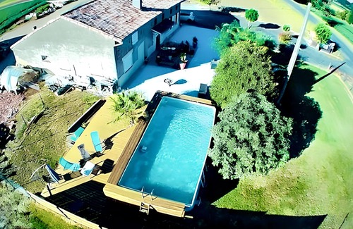 Saint-Jory Apartamento | Homerez - Estudio Saint-Jory, piscina