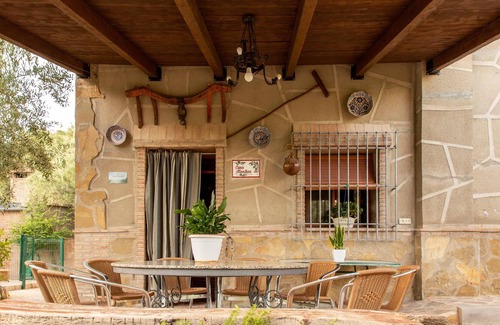 La Guardia de Jaén Villa | Homerez - Villa para 9 pers. con piscina, jardín y terraza en La Guardia de Jaen