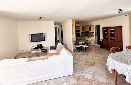 Saint-Jean-du-Pin Villa | Homerez - Villa en Saint-Jean-du-Pin