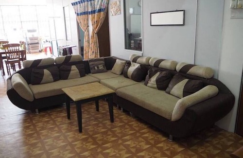 Kangkar Pulai Casa | Homestay Budget Bestari