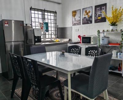 Kampung Padang Manggis Casa | Homestay Adam