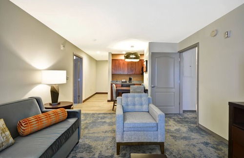 Palm Desert Hotel | Homewood Suites by Hilton Palm Desert