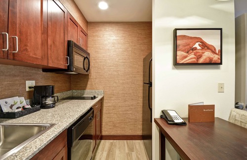 Palm Desert Hotel | Homewood Suites by Hilton Palm Desert