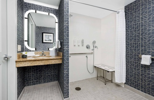 Portsmouth Hotel | Homewood Suites by Hilton Portsmouth