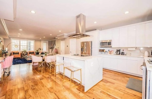 Brightwood Park Apartamento | Homie 2BR w/ 1.5BA Home with Patio & Deck in NW DC