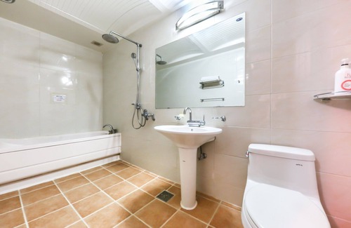 Tokchanggul Hotel | Hongseong Joy Motel