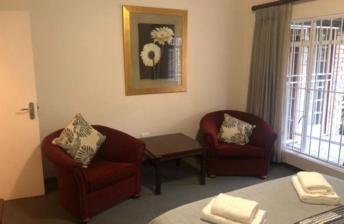 Rooihuiskraal Casa | Hornbill Helipad