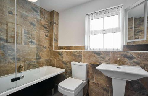 Launceston Casa | Host & Stay - Cherry Blossom House